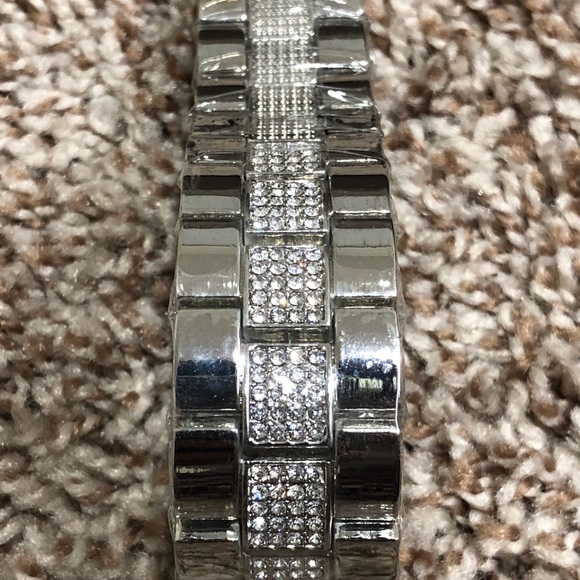 NWOT Diamond Watch with FREE Bracelet - Picture 7 of 8